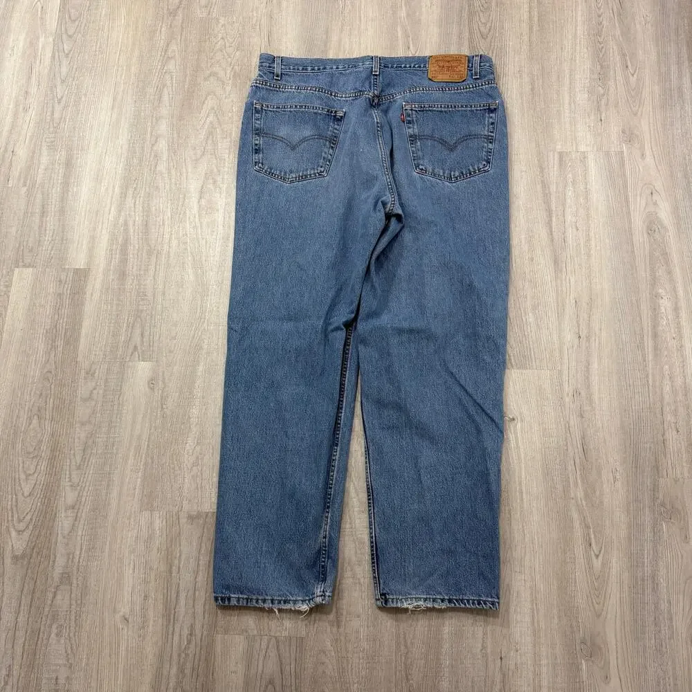 Vintage Levis 505 Regular Fit Straight Leg Jeans Men's 42x32 Blue 2001 Western